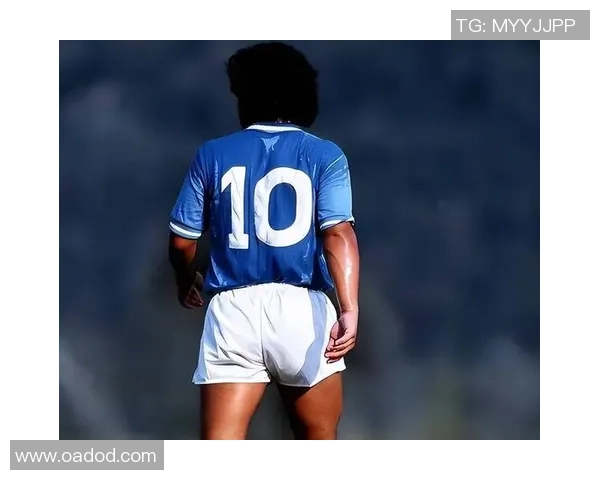 十号足球明星盘点谁是球场上的传奇与偶像